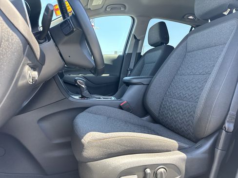 Used 2024 Chevrolet Equinox LT FWD image 23