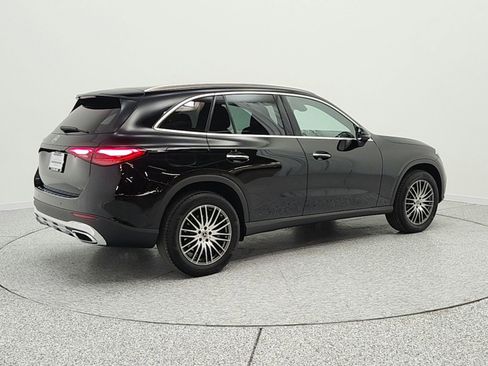 Used 2026 Mercedes-Benz GLC 300 image 5