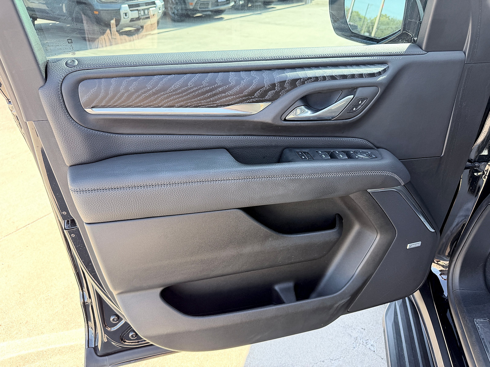 Used 2024 GMC Yukon Denali AWD/4WD image 27