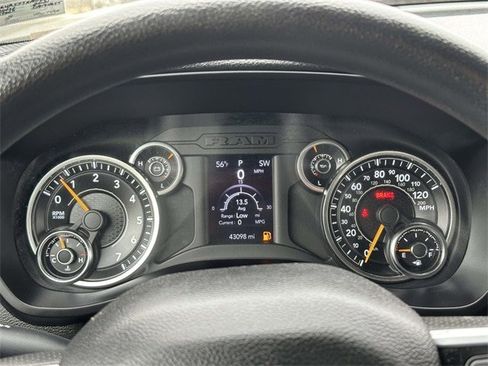 Used 2021 RAM 2500 Big Horn image 15