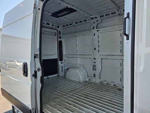 Used 2024 RAM ProMaster 2500 w/ Quick Order Package 22G SLT FWD image 30