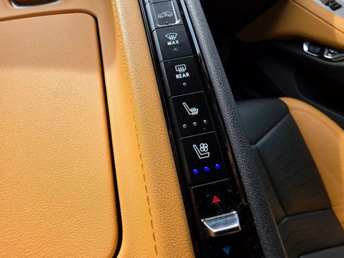 Used 2023 Chevrolet Corvette Stingray Preferred Conv w/ Battery Protection Package RWD image 27