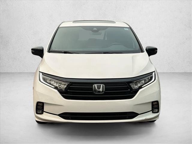 Used 2024 Honda Odyssey Sport image 3