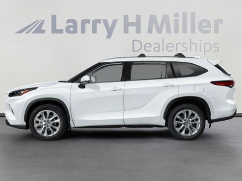 New 2026 Toyota Highlander Limited image 6