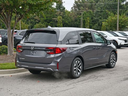 New 2026 Honda Odyssey EX-L image 2