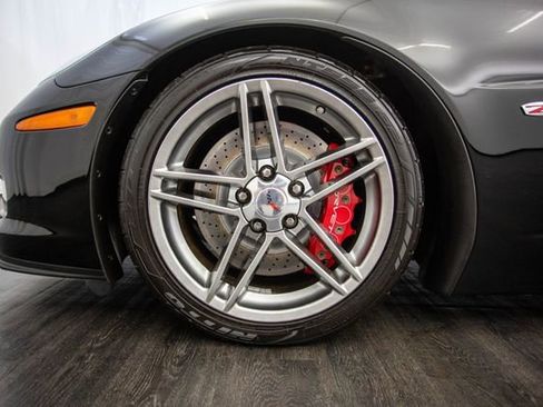 Used 2006 Chevrolet Corvette Z06 w/ Preferred Equipment Group image 37
