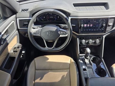 Certified 2023 Volkswagen Atlas Cross Sport SE FWD image 16