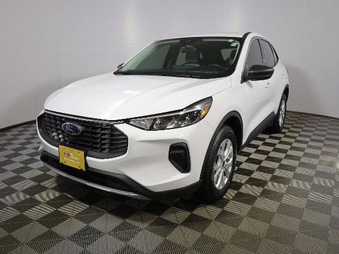 Certified 2024 Ford Escape Active w/ Tech Pack #1 AWD/4WD image 3
