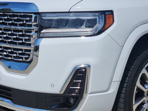 Certified 2023 GMC Acadia Denali w/ Denali Ultimate Package FWD image 5