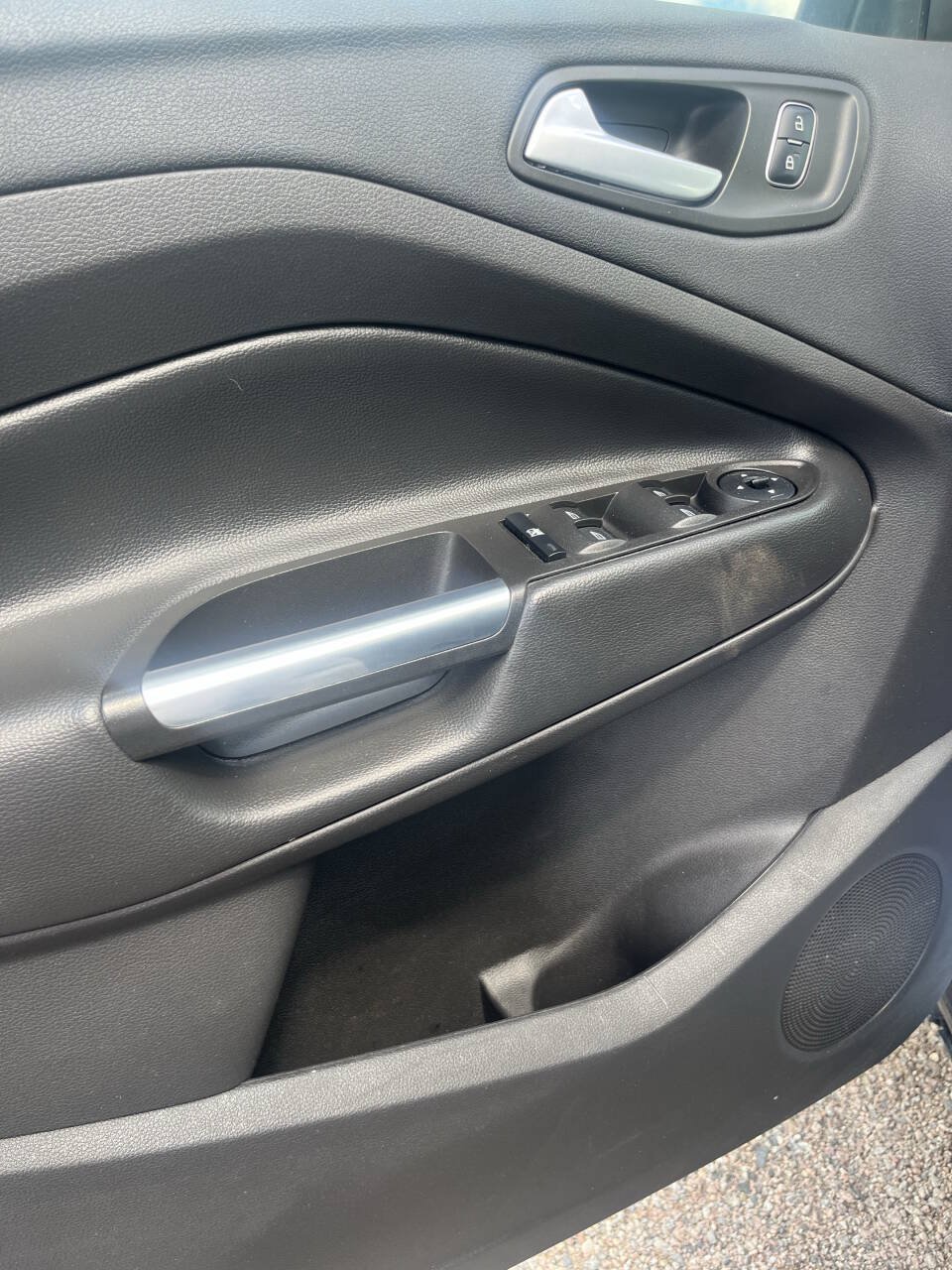Used 2017 Ford Escape SE AWD/4WD image 6