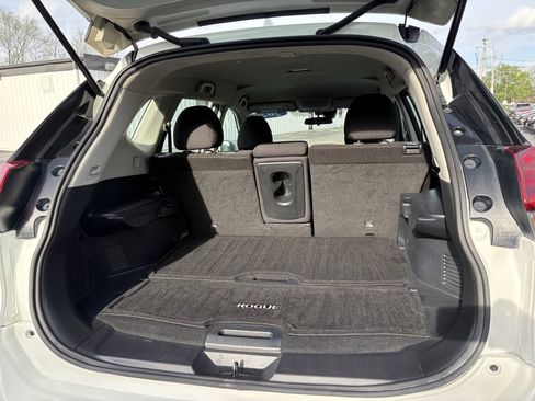 Used 2020 Nissan Rogue S AWD/4WD image 25