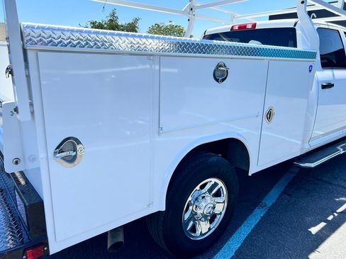 Used 2024 RAM 3500 Tradesman w/ Chrome Appearance Group AWD/4WD image 24