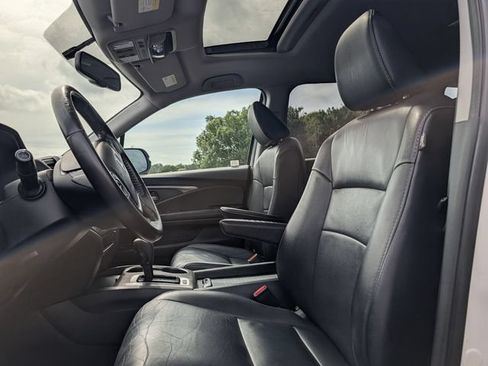 Used 2017 Honda Pilot EX-L image 8