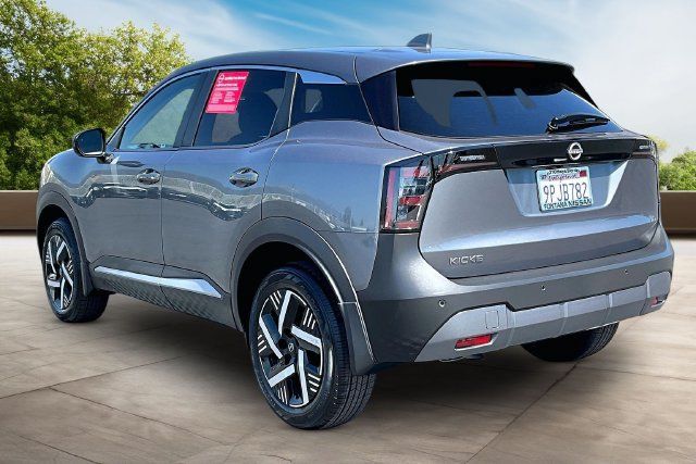 Certified 2025 Nissan Kicks SV FWD image 4