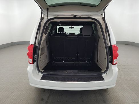 Used 2018 Dodge Grand Caravan SXT FWD image 29