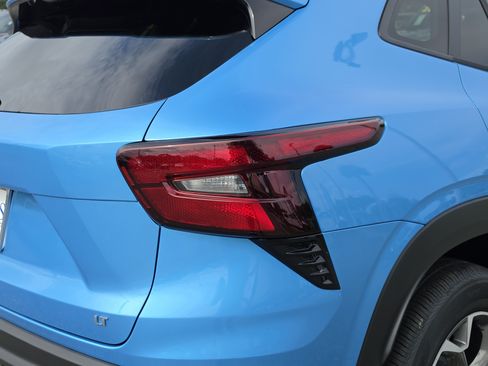 New 2026 Chevrolet Trax LT w/ Sunroof Package FWD image 14