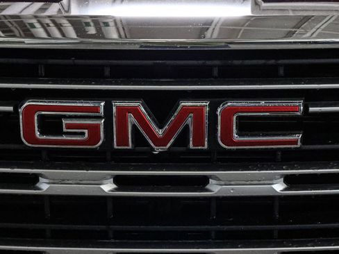 Used 2024 GMC Sierra 1500 SLE image 13