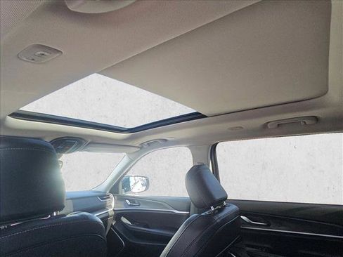 Used 2022 Jeep Grand Cherokee L Limited w/ Trailer Tow Group (B) image 19