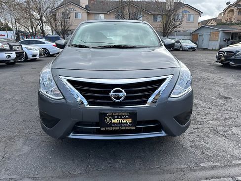 Used 2017 Nissan Versa S Plus image 2