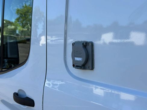 Used 2020 Ford Transit 250 Medium Roof AWD w/ Load Area Protection Package image 30