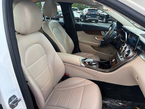 Used 2019 Mercedes-Benz C 300 4MATIC Sedan image 11