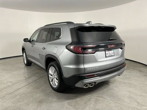 Used 2026 GMC Acadia Elevation w/ Elevation Premium Package FWD image 6