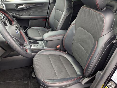 Used 2025 Ford Escape ST-Line image 17