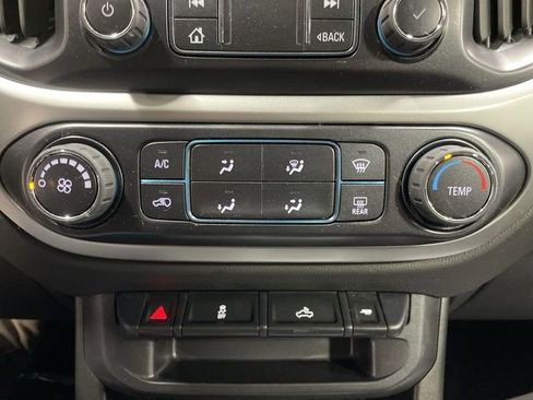 Used 2022 Chevrolet Colorado LT w/ LT Convenience Package image 19