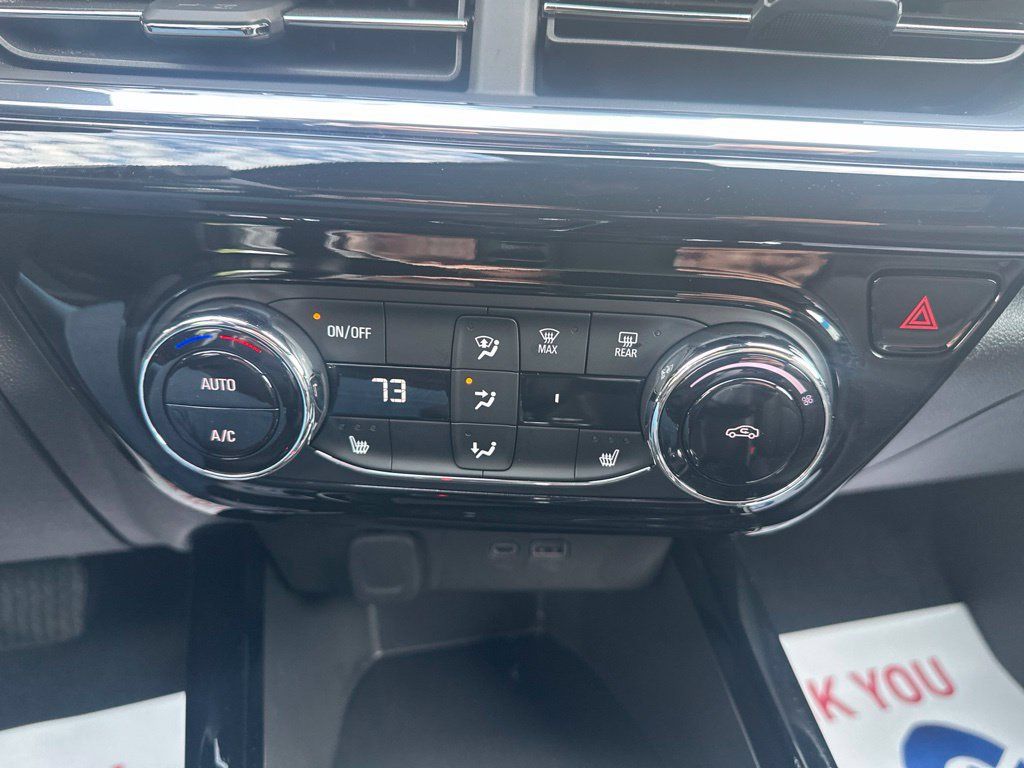 Used 2024 Chevrolet Trax RS FWD image 19