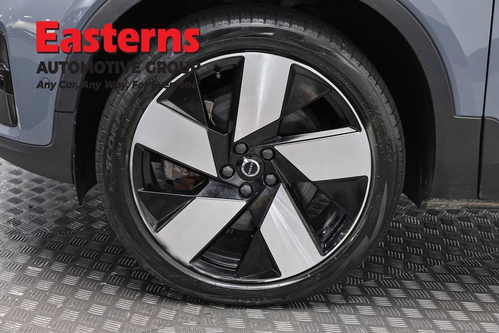 Used 2023 Volvo C40 P8 Recharge Ultimate AWD/4WD image 31