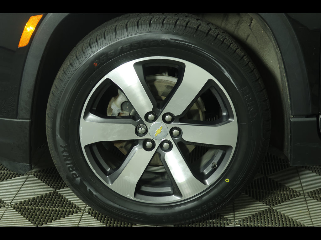 Used 2023 Chevrolet Traverse LT w/ LT Premium Package AWD/4WD image 16
