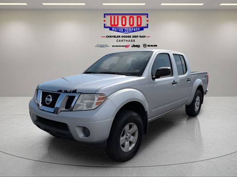 Used 2012 Nissan Frontier SV AWD/4WD image 7