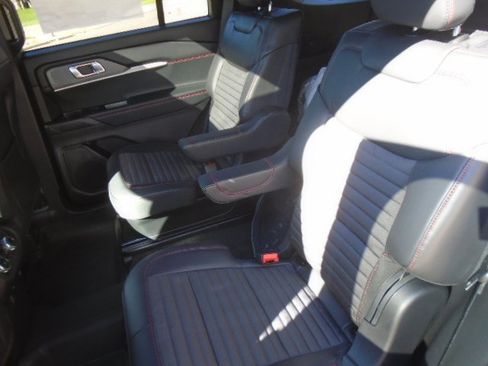 New 2026 Ford Explorer ST-Line AWD/4WD image 34