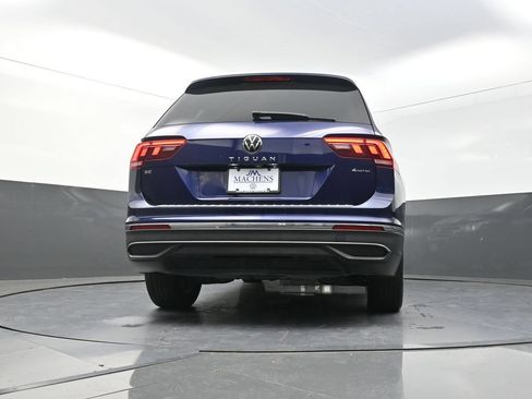 Used 2022 Volkswagen Tiguan SE AWD/4WD image 28