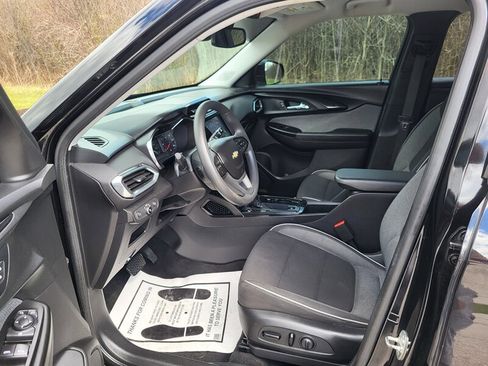 Used 2021 Chevrolet TrailBlazer LT w/ Convenience Package FWD image 16