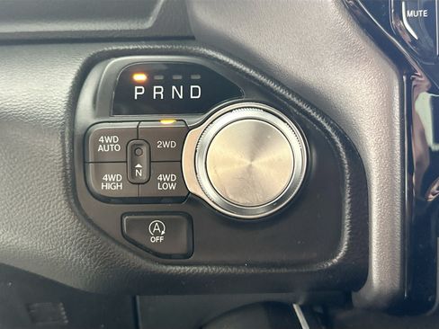 Used 2023 RAM 1500 Laramie AWD/4WD image 17