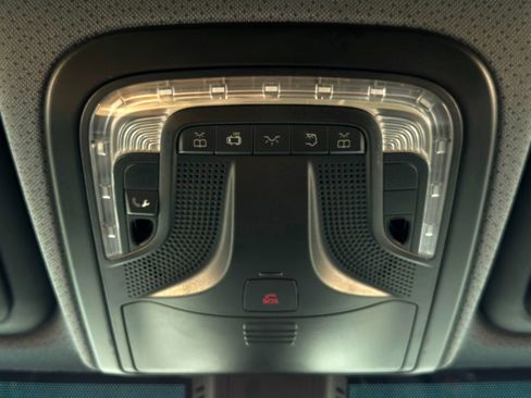 Used 2023 Mercedes-Benz Sprinter 2500 image 23