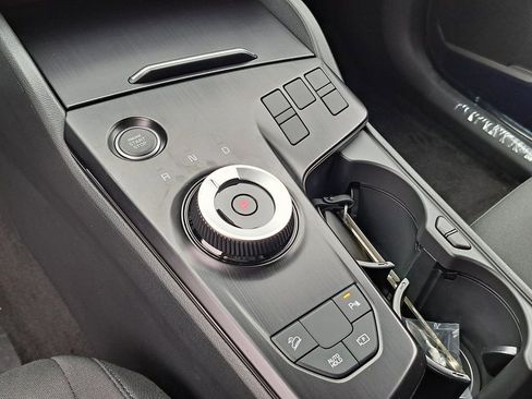 New 2026 Kia Sportage LX image 11