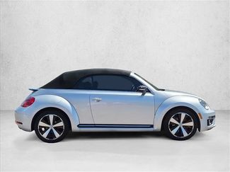 Used 2013 Volkswagen Beetle 2.0T FWD video 4