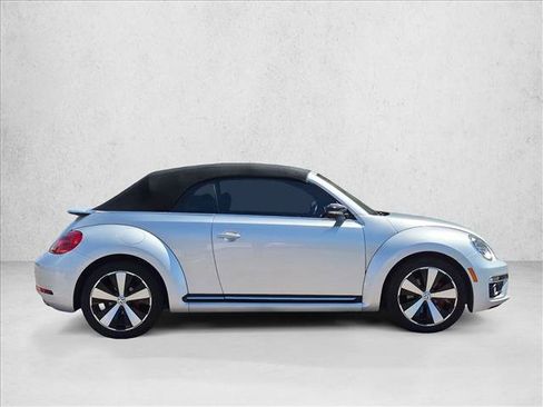 Used 2013 Volkswagen Beetle 2.0T FWD image 4