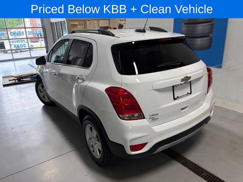 Used 2019 Chevrolet Trax LT w/ LT Convenience Package FWD image 7