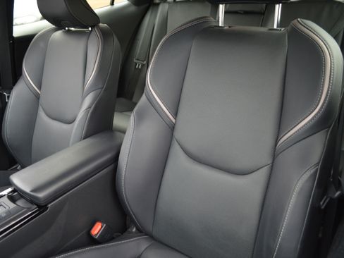 Used 2023 Toyota Prius Limited image 24