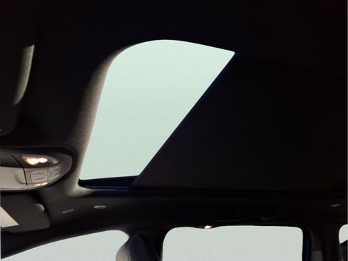 New 2026 Chrysler Pacifica Select image 14