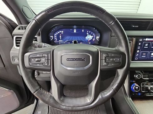 Used 2023 GMC Yukon XL Denali Ultimate AWD/4WD image 25