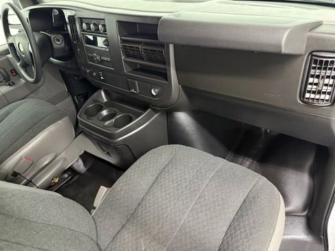 Used 2021 Chevrolet Express 2500 w/ Driver Convenience Package image 14