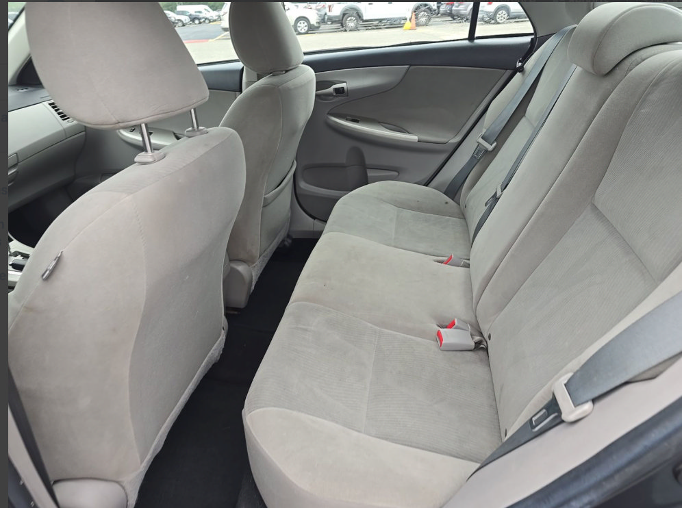 Used 2012 Toyota Corolla LE FWD image 8