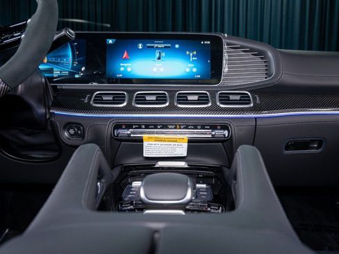 New 2026 Mercedes-Benz GLS 63 AMG 4MATIC image 22