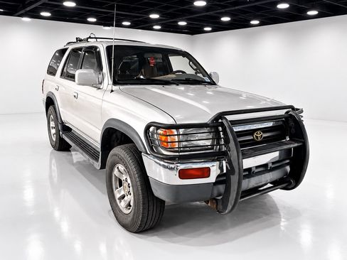 Used 1996 Toyota 4Runner SR5 AWD/4WD image 1