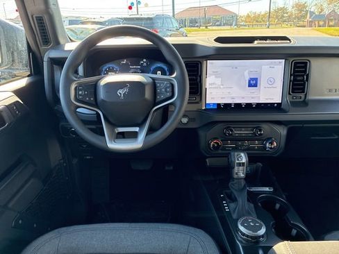 New 2025 Ford Bronco 4-Door image 20