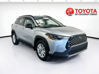Used 2025 Toyota Corolla Cross LE FWD video 1